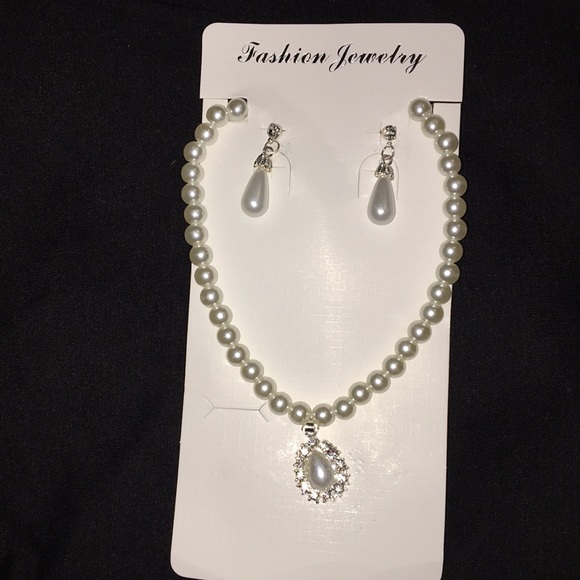 Wedding 👰🏼 Necklace and Earring Set - Picture 1 of 3